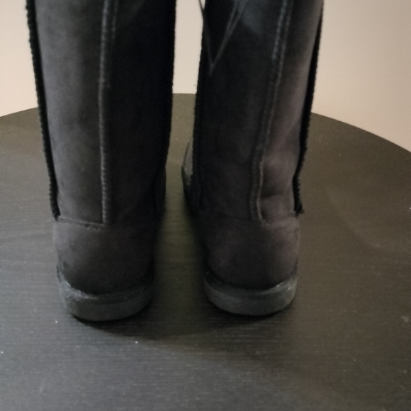 Classic Ugg Inspired Suede Winter Boots Size 1 - Picture 5 of 8